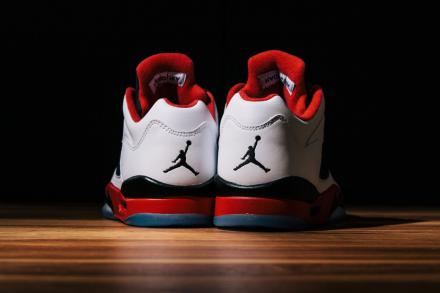 直リンク・国内3月12日発売予定】 ナイキ エアジョーダン5 レトロ ロー