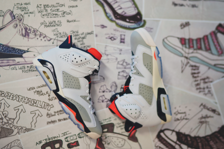 国内10月10日発売予定】 ナイキ エアジョーダン6 レトロ 