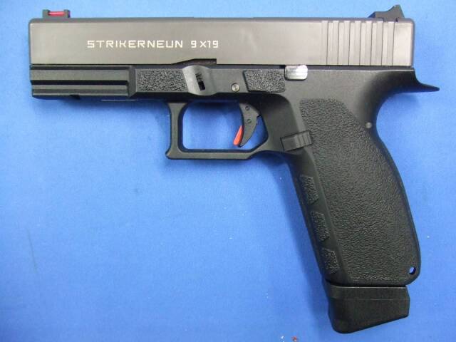 ストライカー ナイン・STRIKER-9 | Carbon8