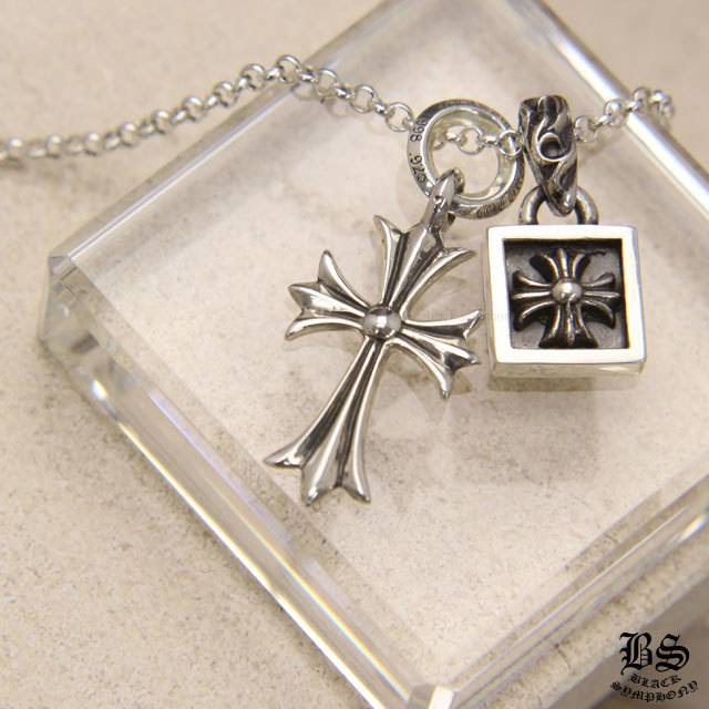 クロムハーツタイニーCHクロスチャーム＆フレームドCHプラスチャーム