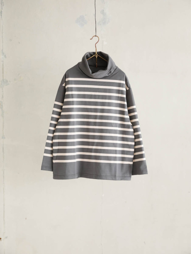 OUTIL ウティ｜tricot ibos タートルネックバスクシャツ gunmetal