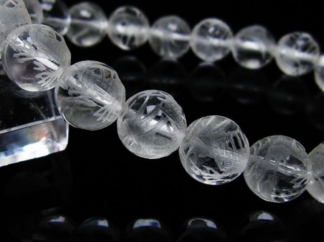 ヒマラヤ水晶手彫り龍ブレスレット10mm[T305-934]