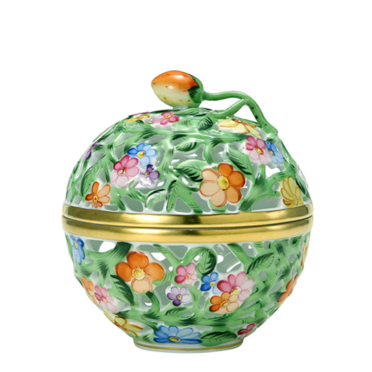 透かしボンボン入れ