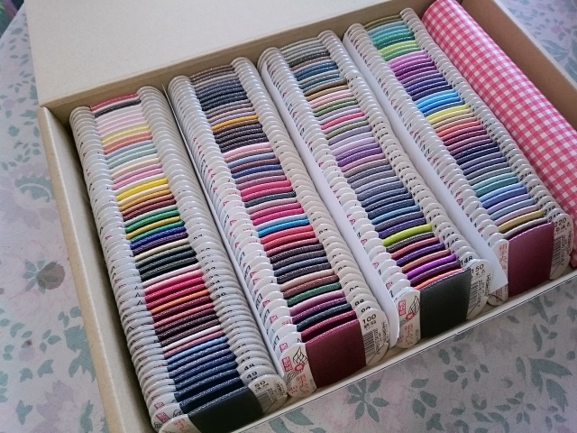 都羽根 絹手ぬい糸 40m 【色を楽しむ全色204色セット】【会員