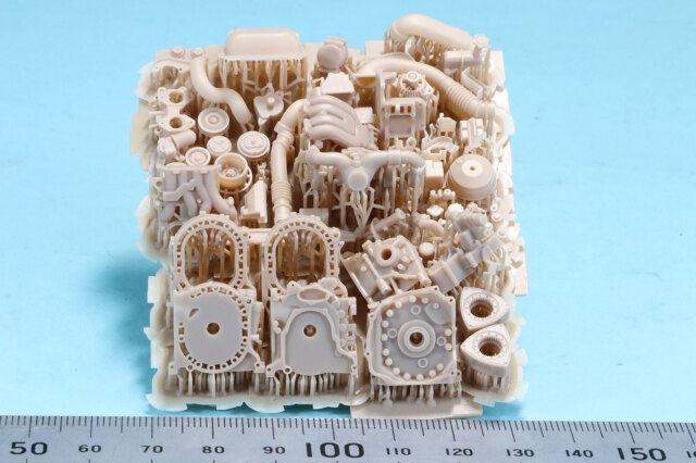 アヒキロ模型 1/24 ロータリー エンジン 13B-REW型 ハイディティール