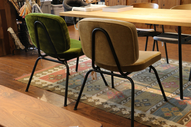 アイアンモケットーチェア