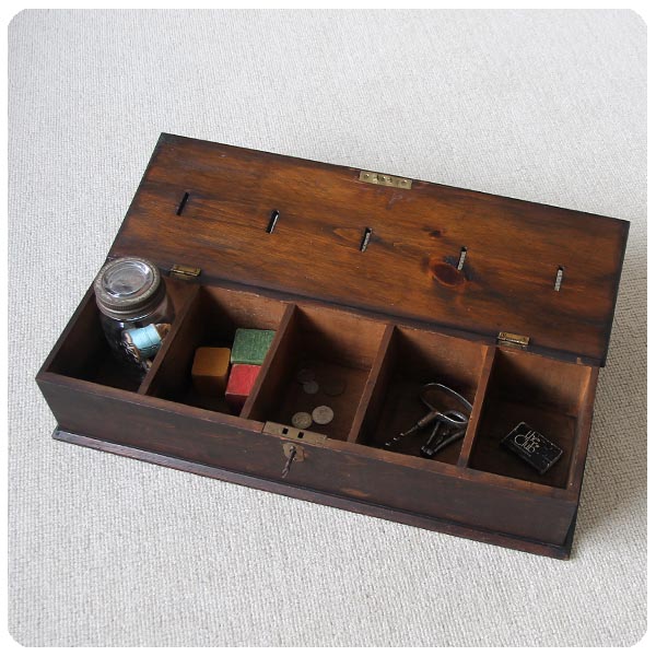 イギリス アンティーク 鍵付きキャッシュボックス/コインケース
