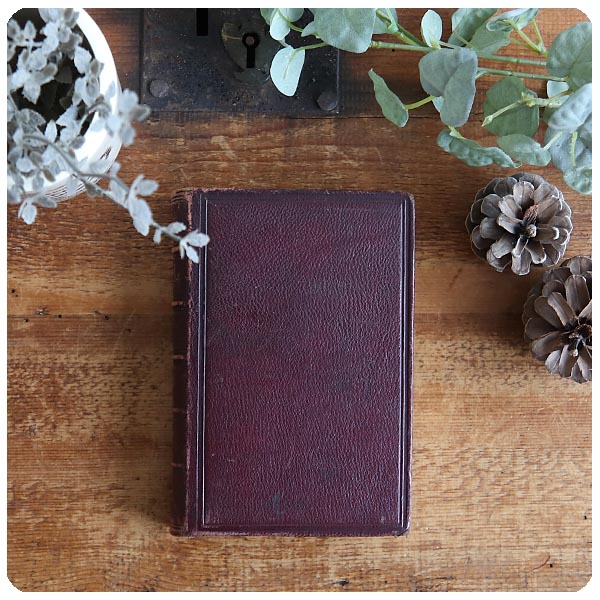 イギリス アンティーク 小さな聖書/洋書/インテリア雑貨/ディスプレイ