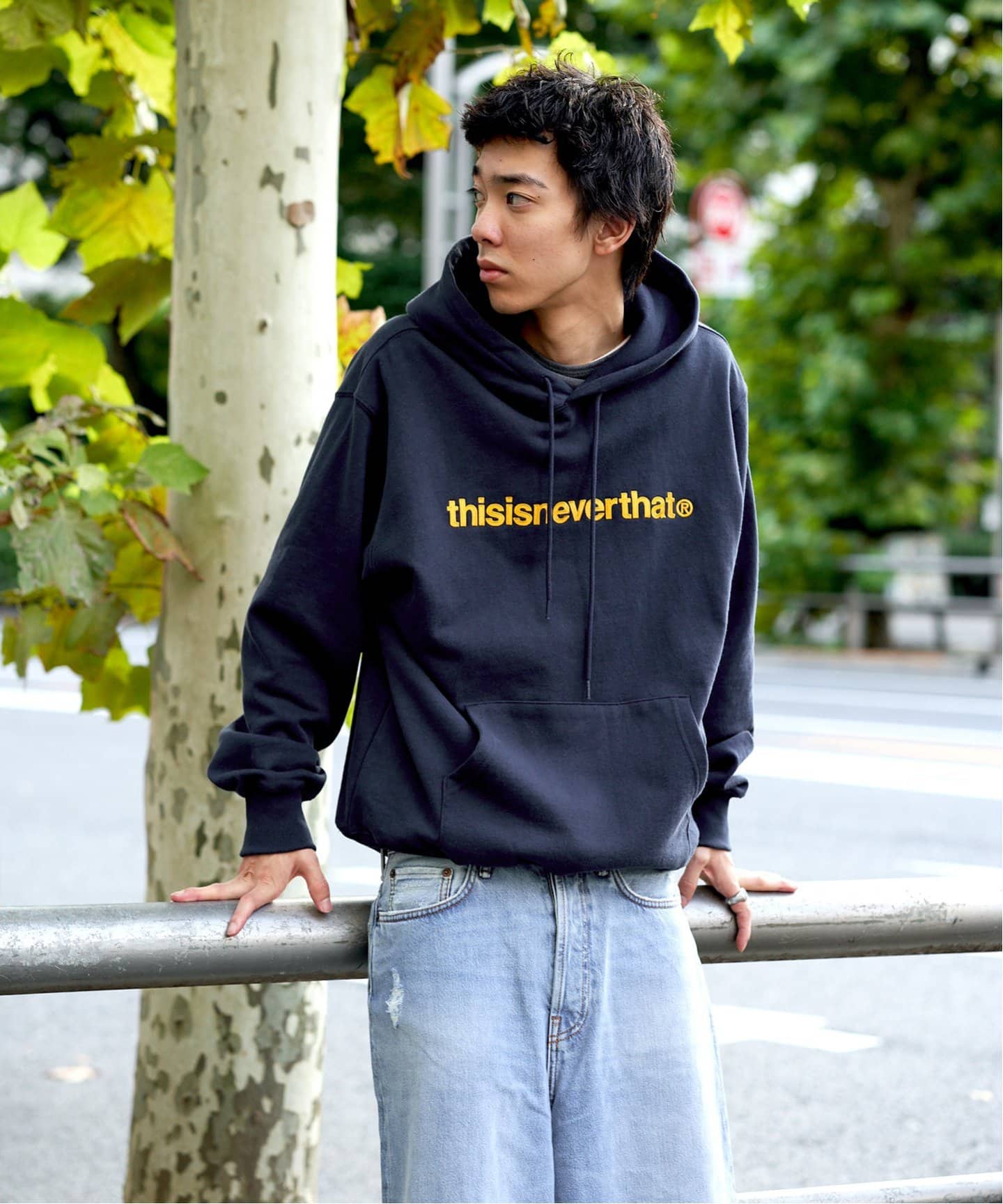 thisisneverthat / ディスイズネバーザット】T-LOGO HOODIE（パーカー