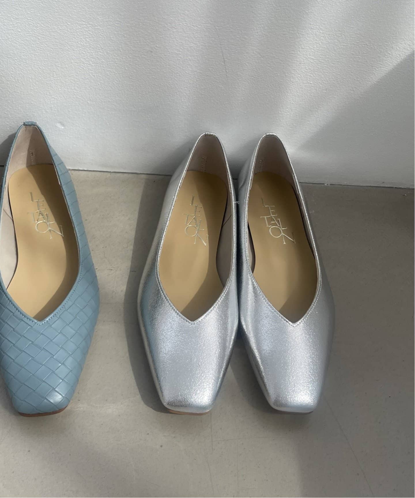 スクエアVカットフラット（フラットシューズ）｜LE TALON（ル タロン