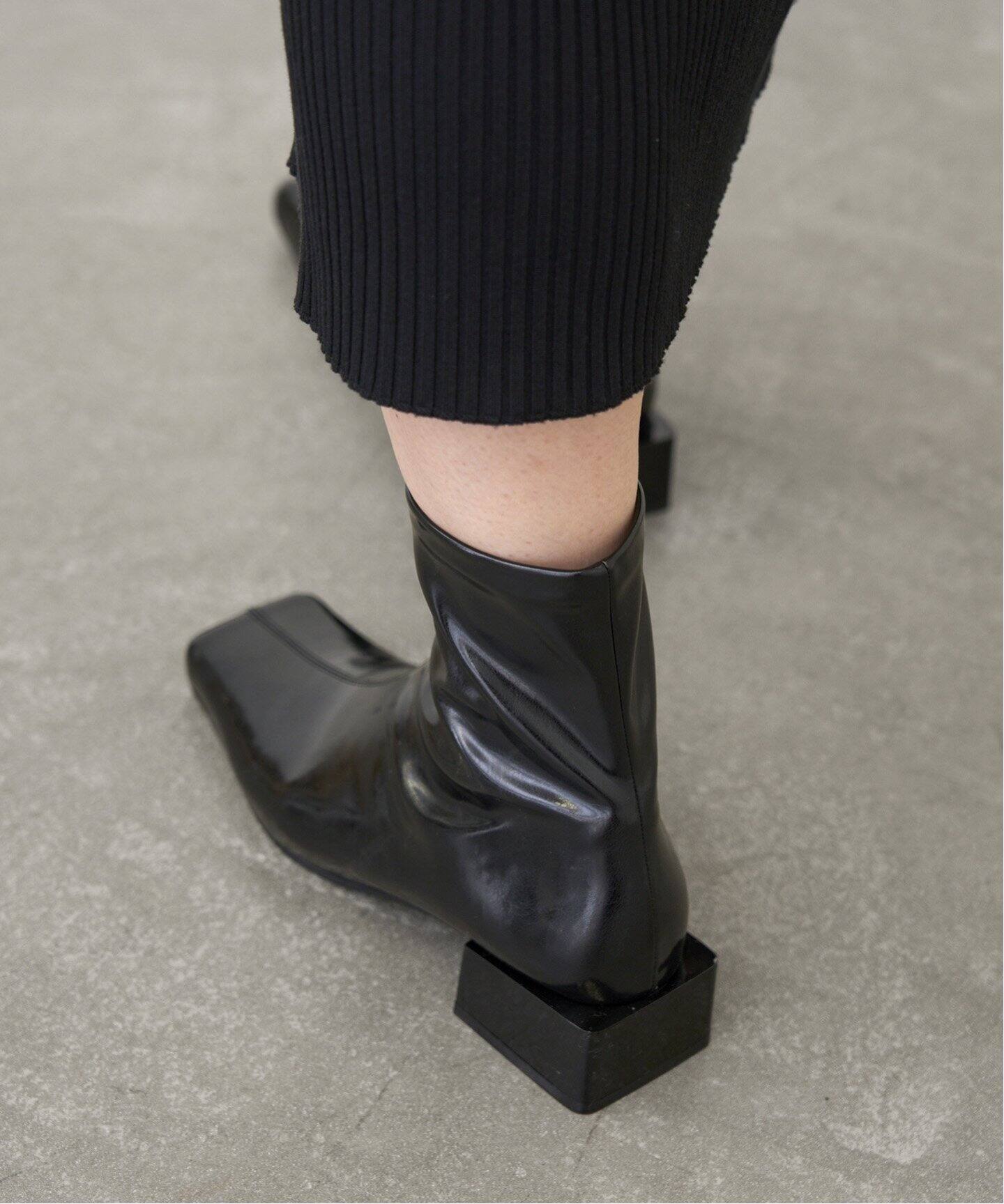 GRISE3.5cmボックススクエアソフトショートブーツ（ブーティ・ショート