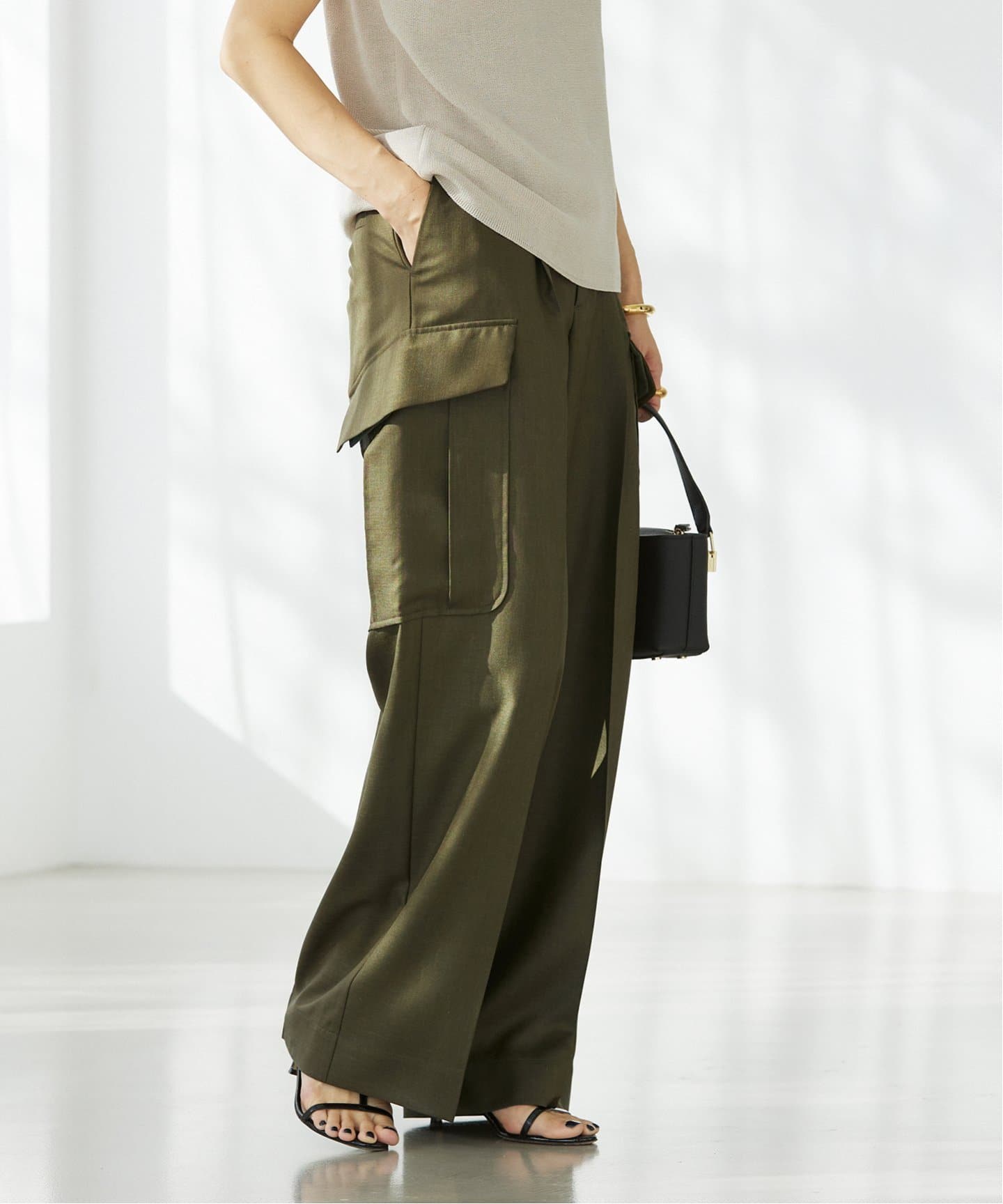 ウォッシャブル カーゴスラックス（カーゴパンツ）｜IENA（イエナ）の