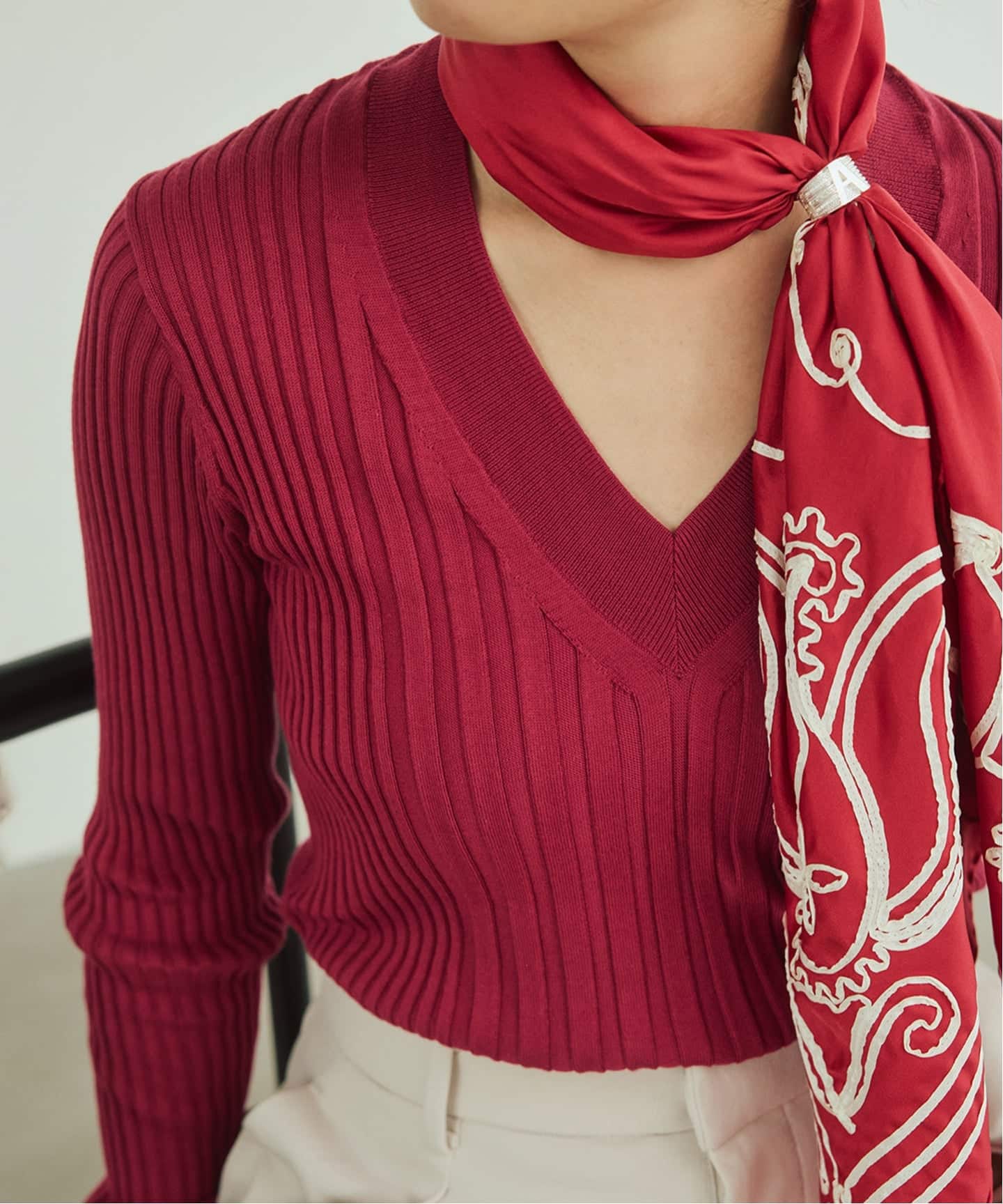 イタリア糸 RIB Vネックプルオーバー（ニット／セーター）｜VERMEIL