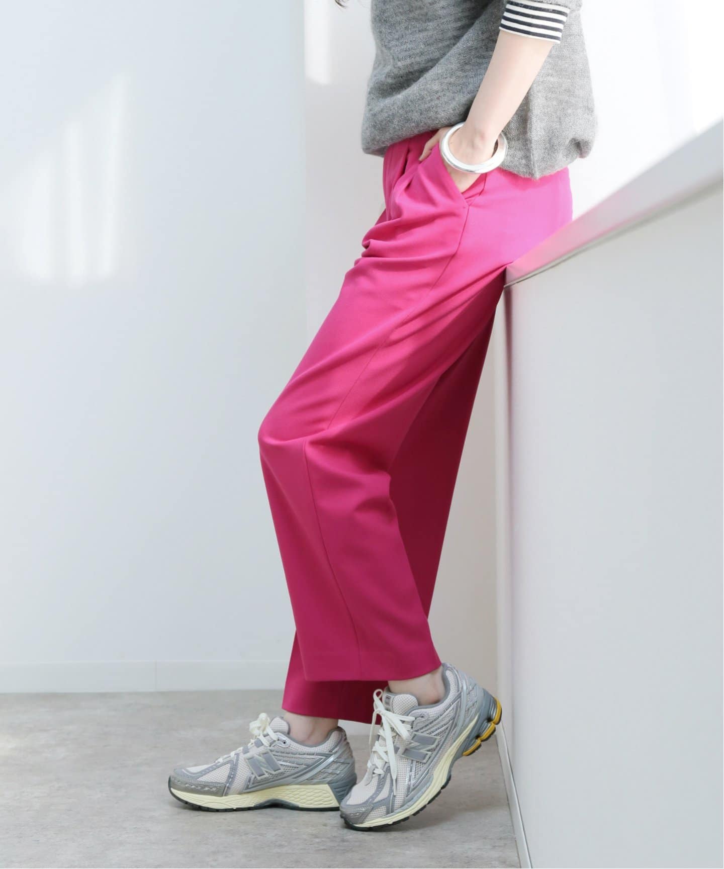 カラーテーパードタックパンツ（スラックス）｜Spick and Span