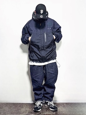 マウンテンパーカーを使った「ニューバランス」の人気ファッション