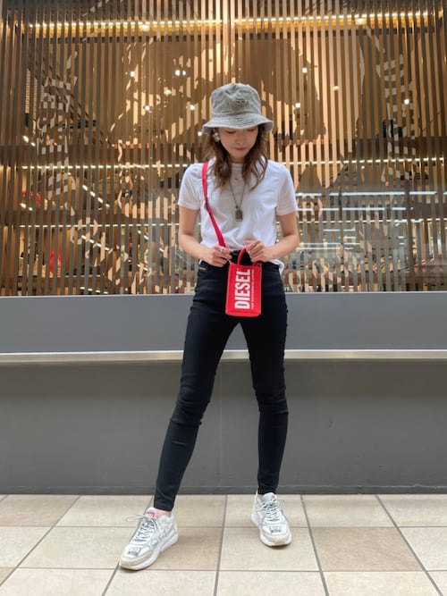 FW22 ウィメンズ ブラックデニム ハイウエスト スキニー ブラック