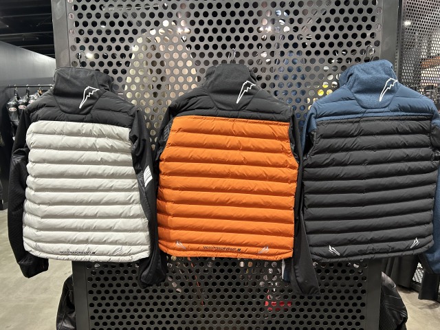 秋冬モデル！MIDコンビスリーブ入荷しました：KUSHITANI 三鷹店