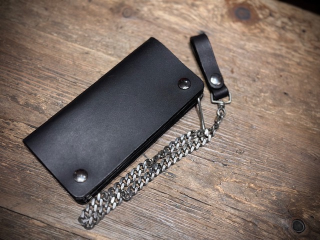 トラッカーウォレットが良い感じに経年変化してきました！！ | JUNKY