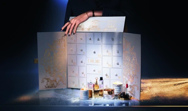 ディオール】クリスマスコフレ＆ホリデー限定品2023まとめ | 集英社の