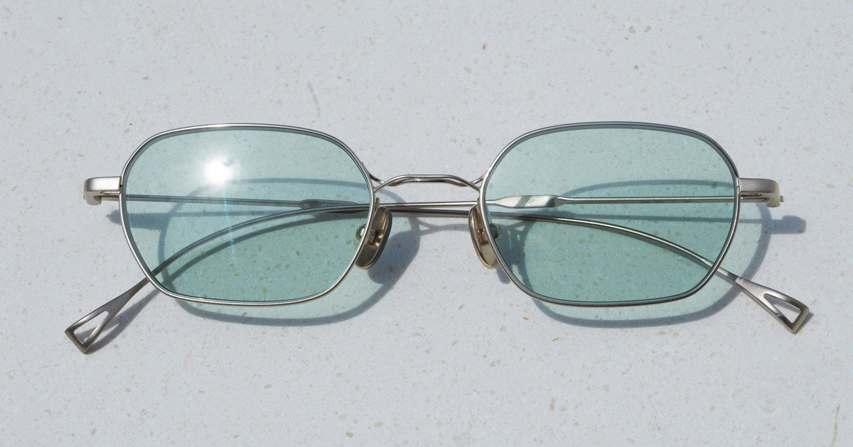 イッセイ ミヤケ アイズ】の新作アイウェア「ボーン シリーズ IX」で