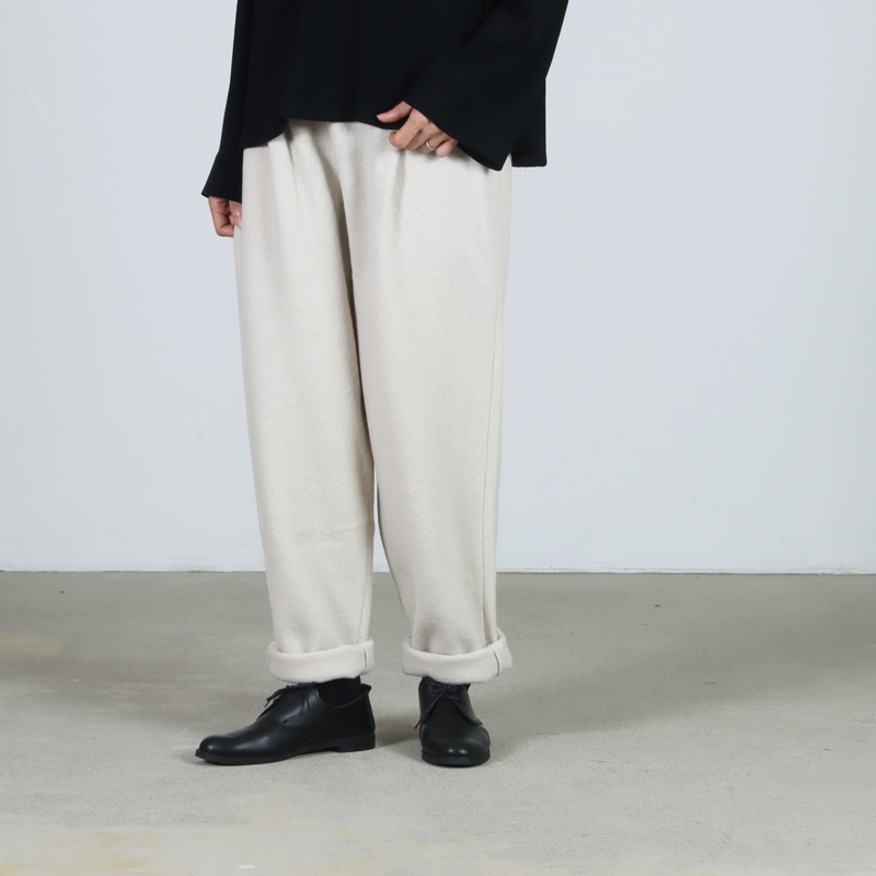 evameva (エヴァムエヴァ) press wool pants / プレスウールパンツ