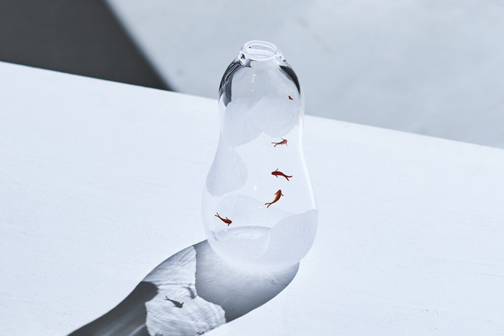 季節を写し取るガラスの芸術。津坂陽介 + 久保裕子 (日の出ガラス工芸