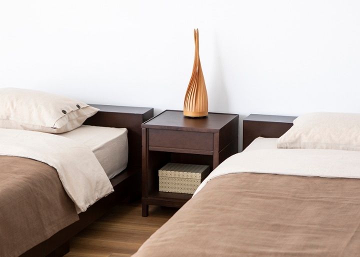 サイドテーブルv01～ソファサイド、ベッドサイドのテーブルとして