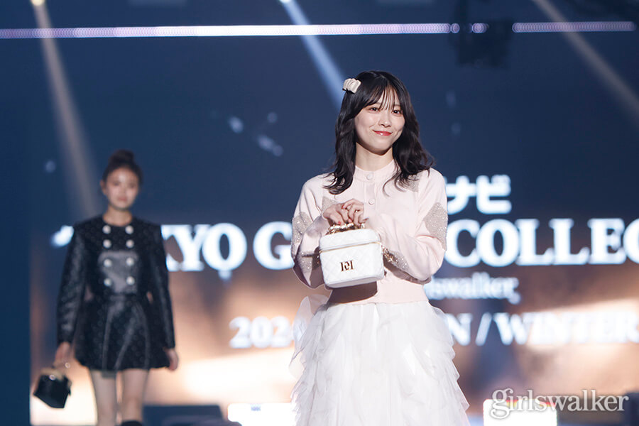 森田ひかる（櫻坂46）、まるで天使の微笑み♡甘々コーデに注目