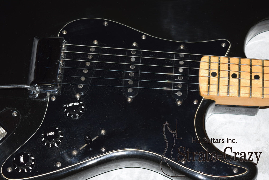 Fender Stratocaster '80 Black/Maple neck 