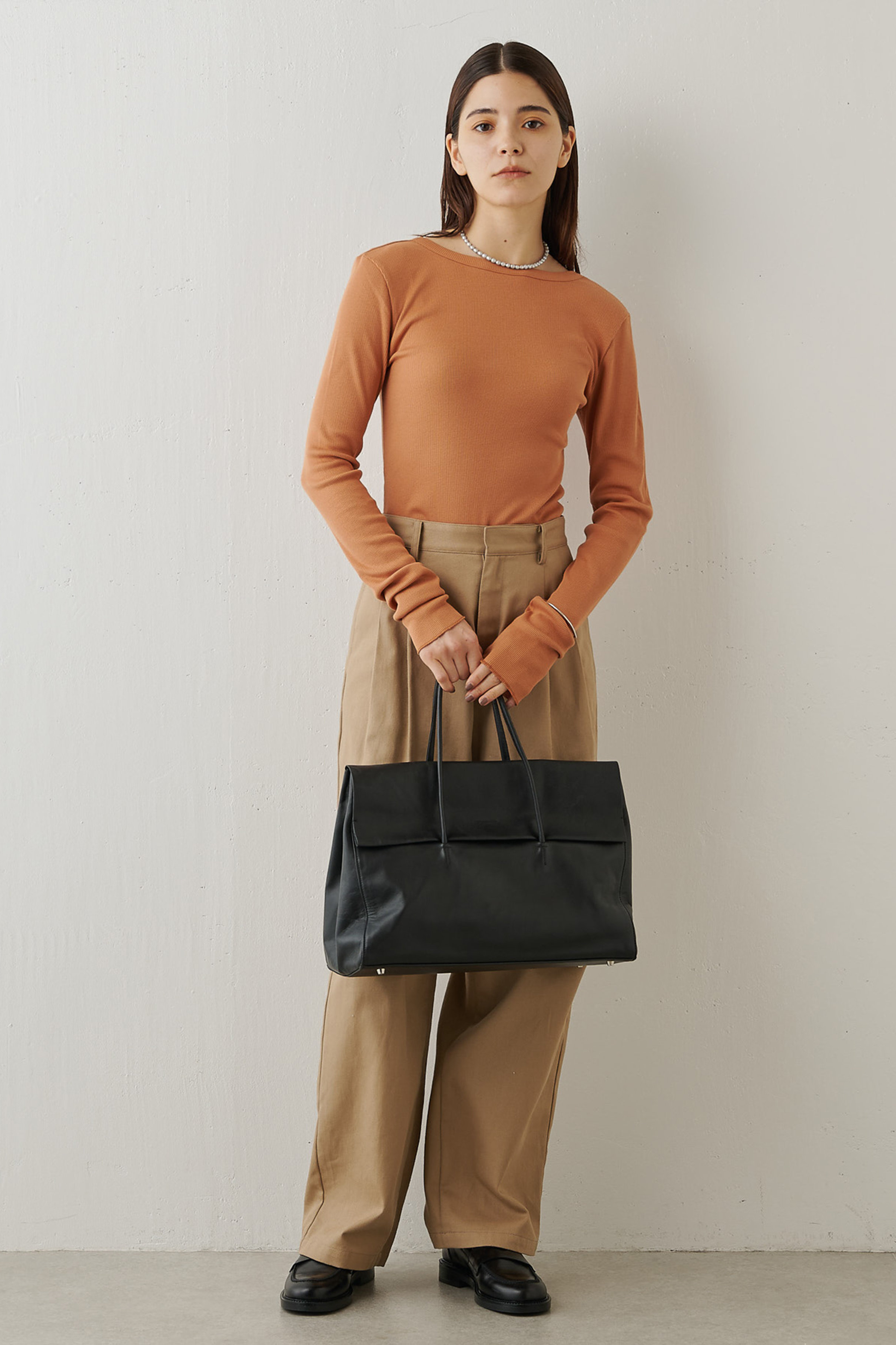 Whim Gazette(ウィム ガゼット)｜【Hoaw.】フラップボストンバッグ