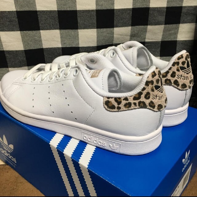 adidas - 【新品】adidas スタンスミス（レオパード柄:24cm）の通販 by