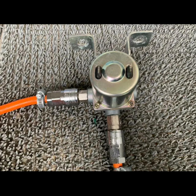 トラック キシューンバルブ 排気バルブの通販 by 万事屋's shop｜ラクマ