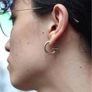 BALENCIAGA（ピアス(片耳用)）のフリマアイテム一覧