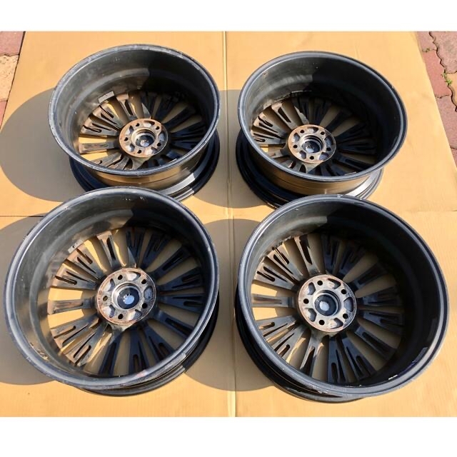 18インチ RAYS VERSUS STRATAGIA VOUGE レイズ 4本の通販 by DONDON's