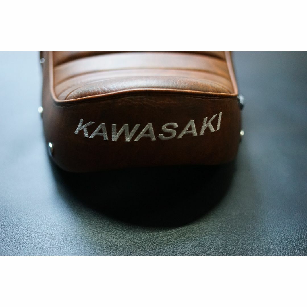 z900rs シート Javimotor タックロールシート 焼茶色 TYPE3の通販 by