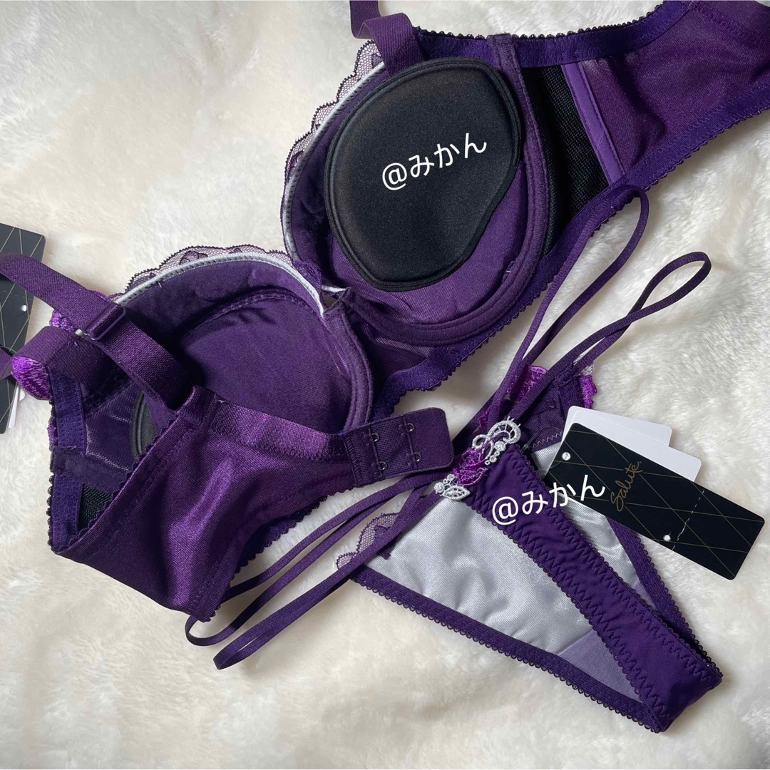 Wacoal - サルート95グループ女優ブラストリングソングセット