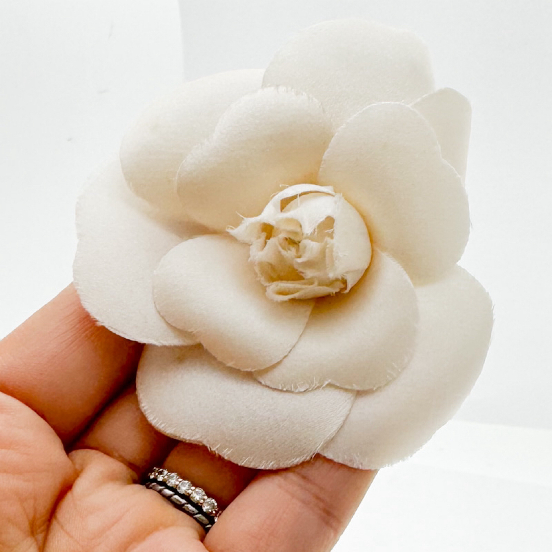 CHANEL - CHANEL カメリア コサージュ お買い得 激安 ブローチ お花