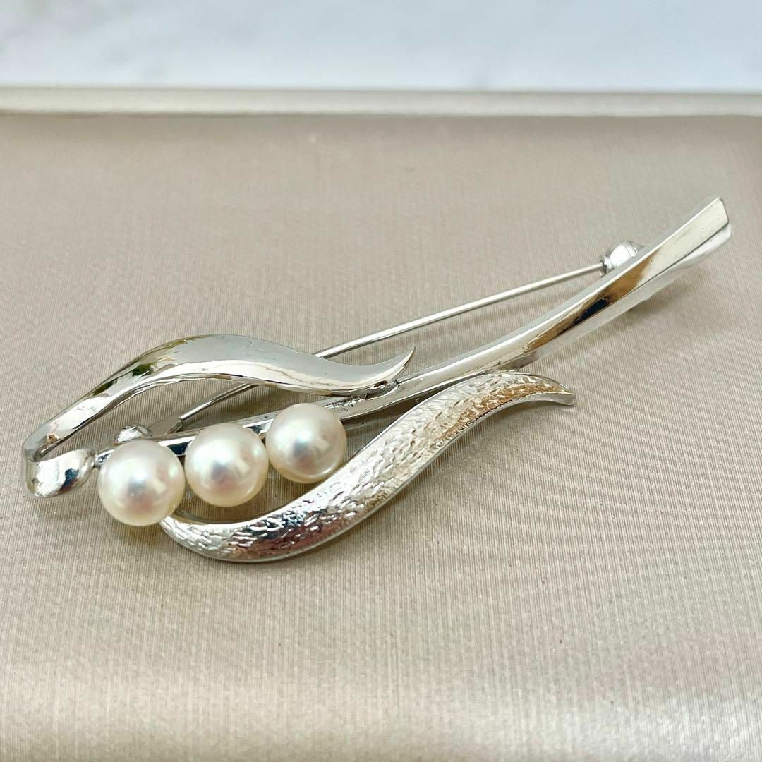 極美品 ミキモト ブローチ パール 5粒 皇室御用達コサージュシルバー