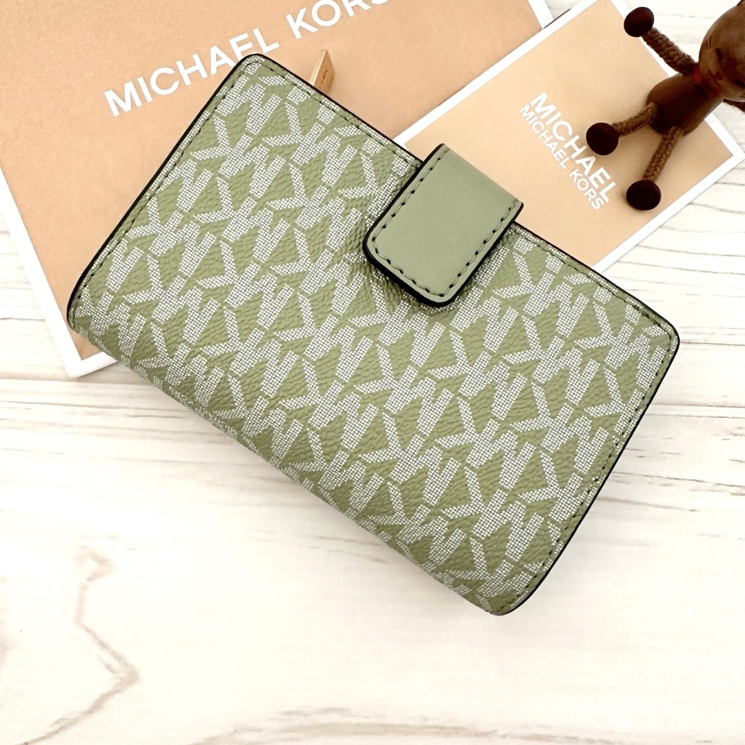 MICHAEL KORS - 新品 MICHAEL KORS 折り財布 ライトグリーン 二つ折り