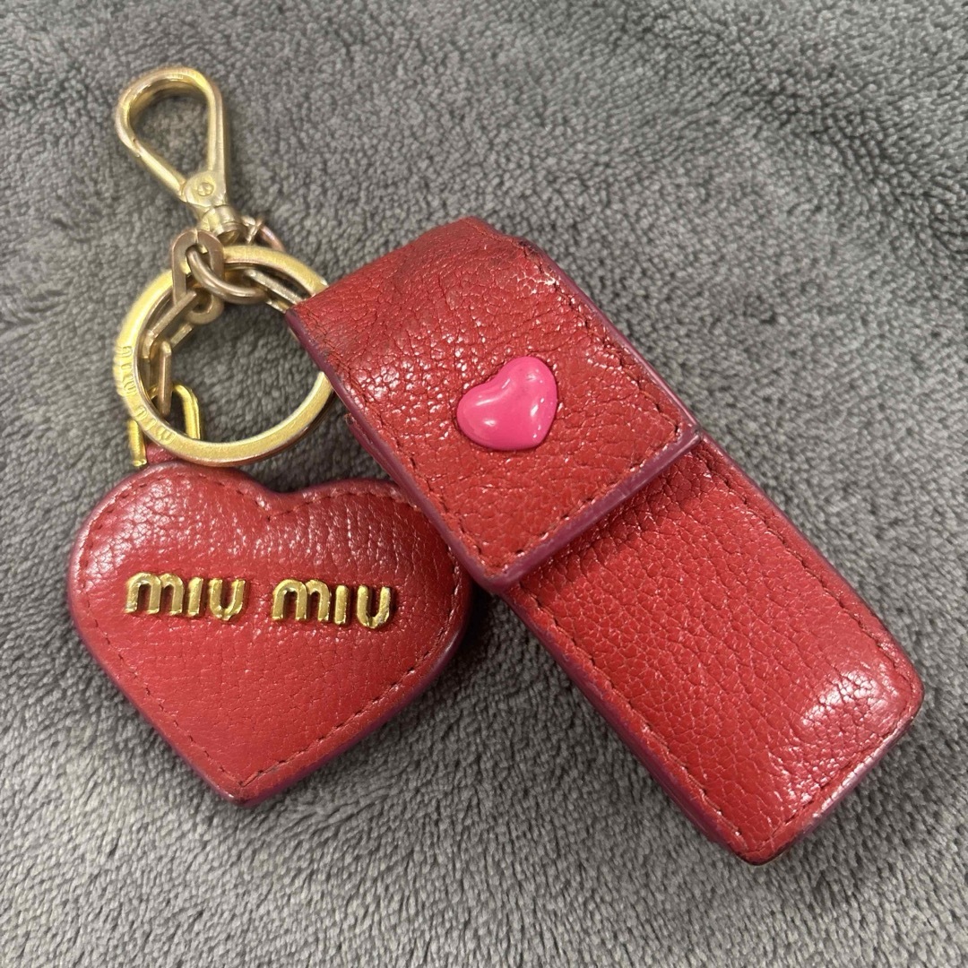 MIU MIU - miu miu ハート型キーホルダー 赤 リップケースの通販 by
