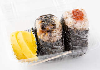 お手軽】鮭おむすびと選べる混ぜおむすび 580円｜おむすび ふじ