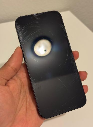 ムスビー｜バッテリー100％】iPhone 16e｜128GB｜SIMフリー【iPhone16e