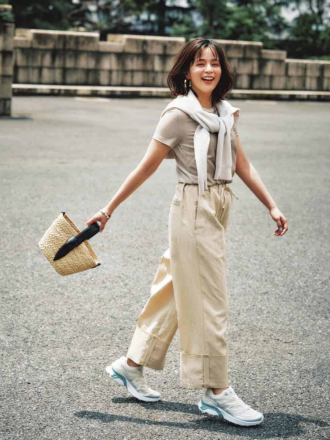 40代の“ヘビロテ白スニーカー”は「ブランド別注」がいちばんオシャレ