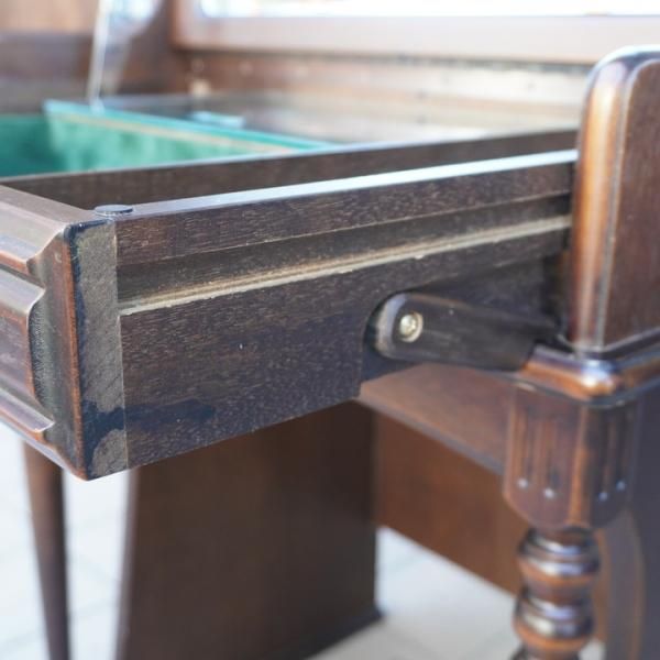 IDF太田長のATLANTA(アトランタ)シリーズのナラ材ドレッサー