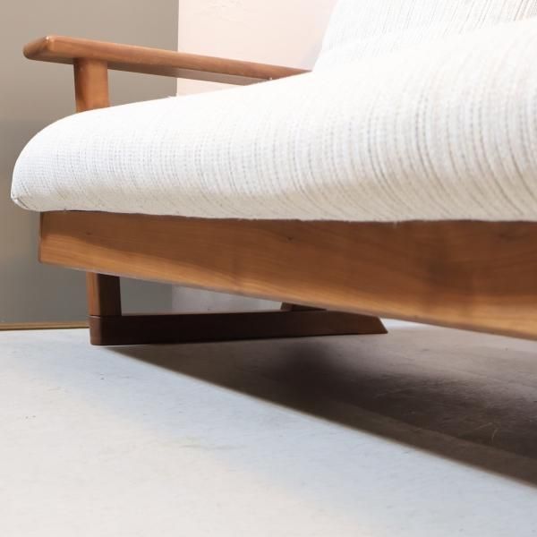 NAGANO INTERIOR(ナガノインテリア)のウォールナット材 3人掛けソファ