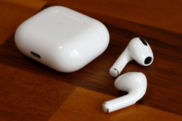 Apple AirPods 第3世代 MME73J/A 価格比較 - 価格.com