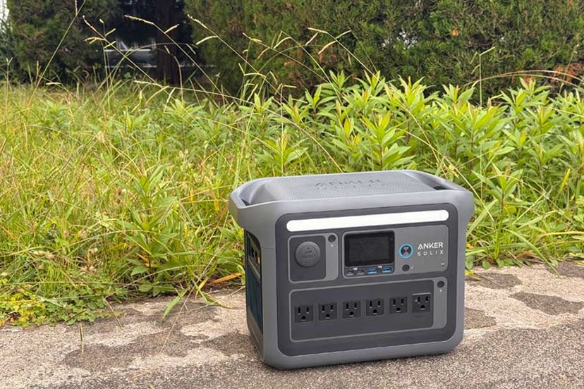 人気の理由は!? 1,500W出力のポータブル電源ANKER「Solix C1000」を