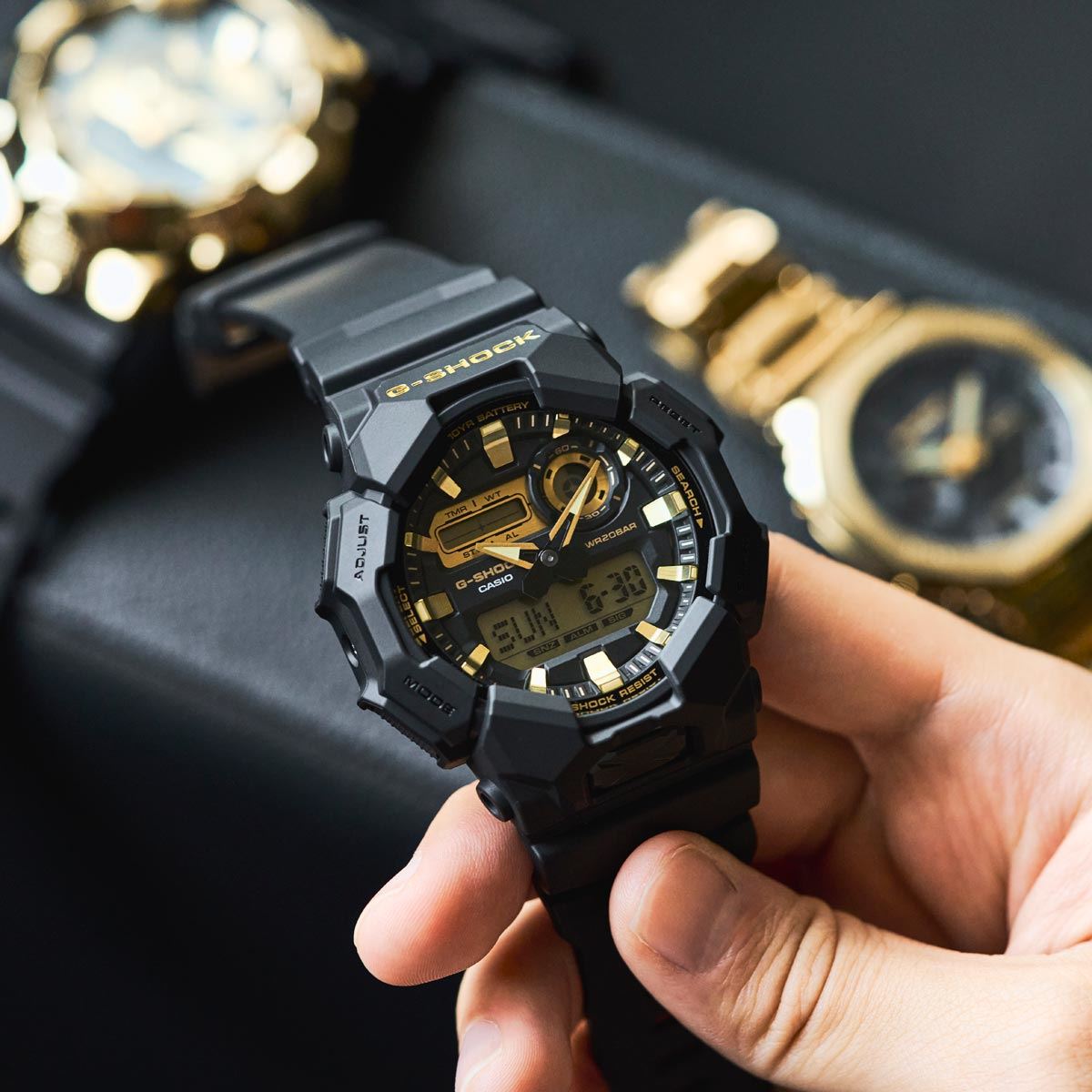注目度が急上昇！ “黒金G-SHOCK”が夏に最適な理由を3モデルから探って