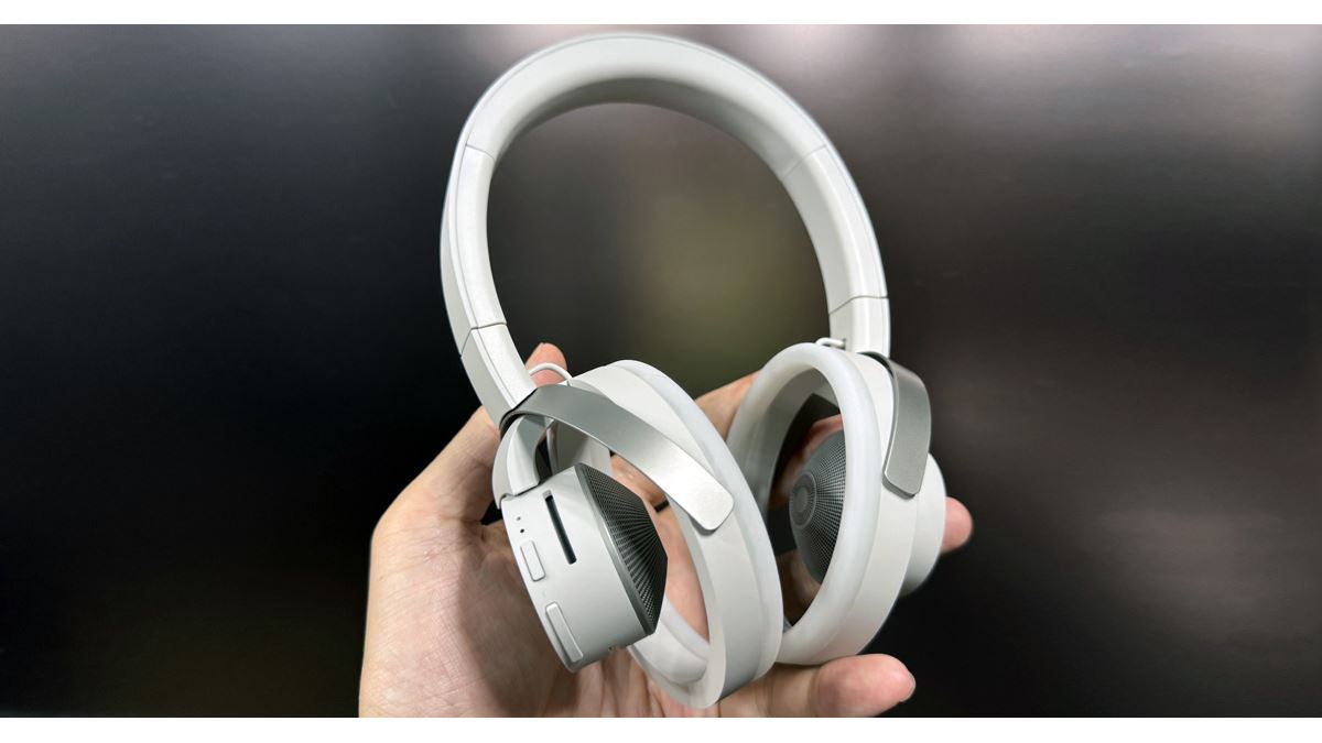 耳をふさがないヘッドホン「nwm ONE」は期待値以上の完成度！ - 価格