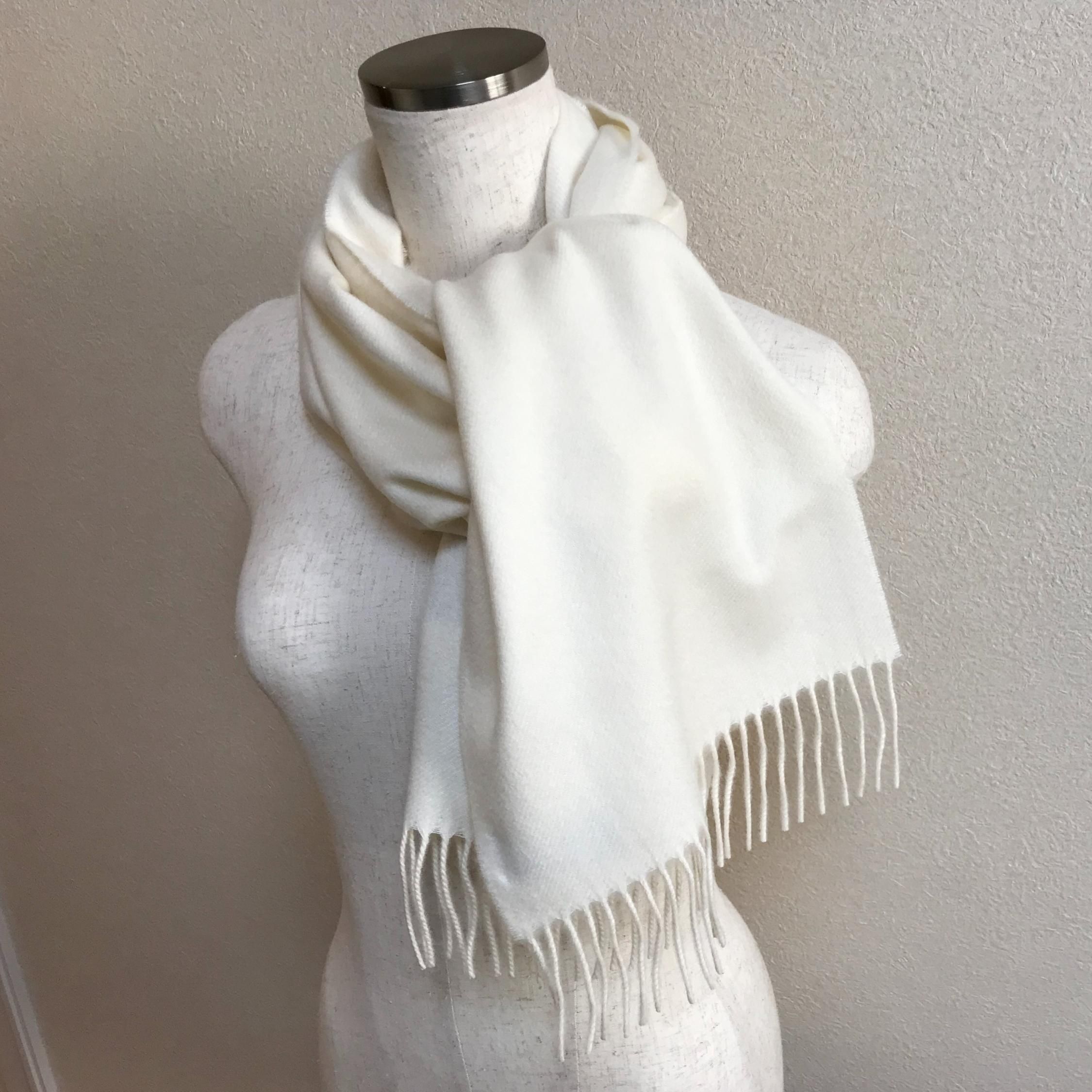 ジョンストンズ（johnstons）カシミアマフラー ホワイト【2サイズ